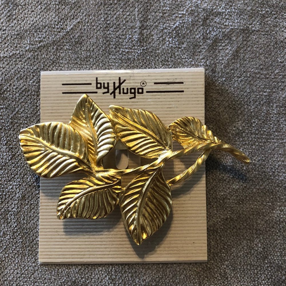 Hugo Vintage Gold Leaf Brooch Pin